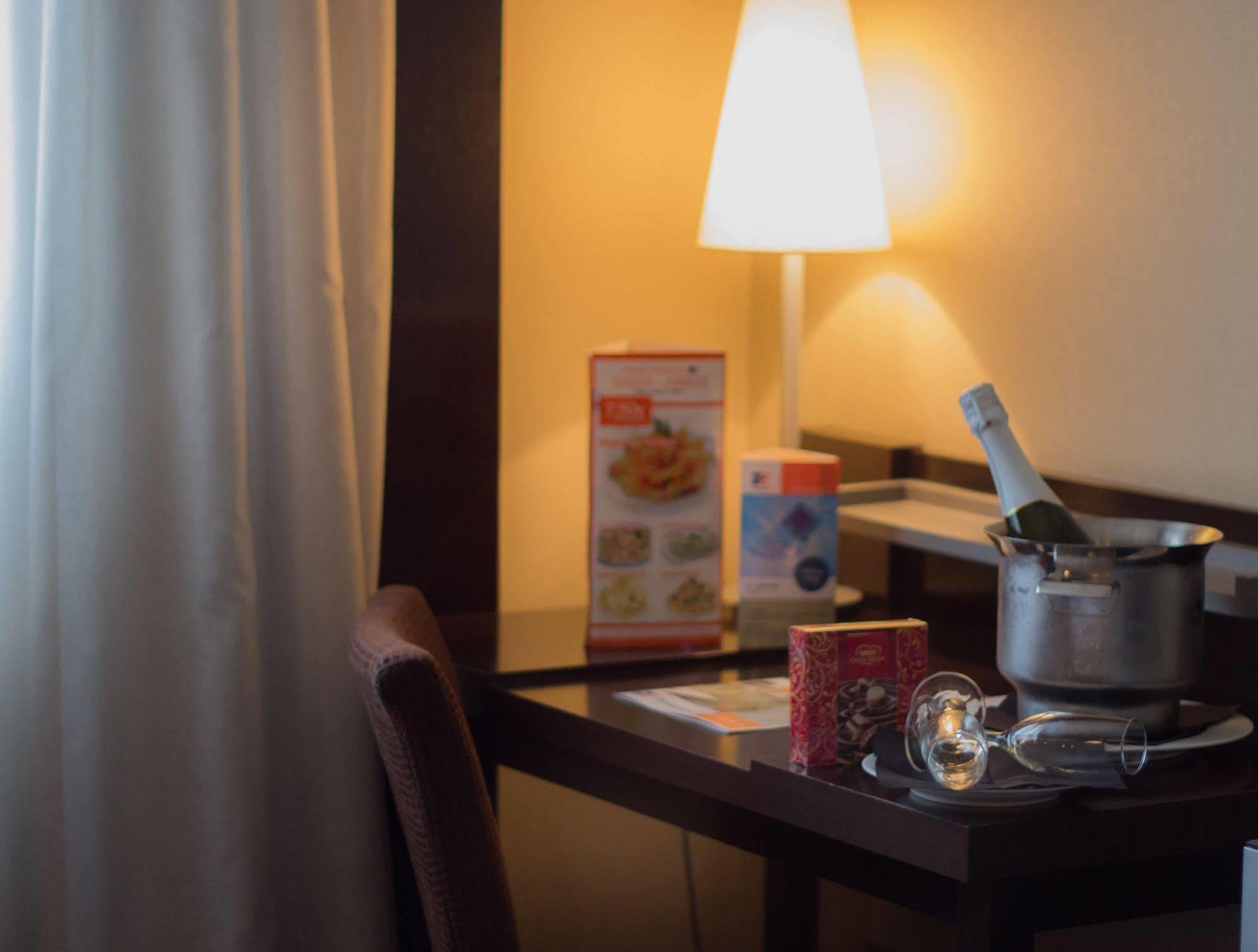 B&B Hotel Madrid Getafe Bagian luar foto